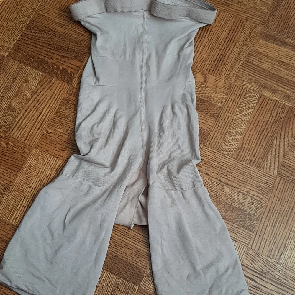 Shapewear - Picture 1 of 3